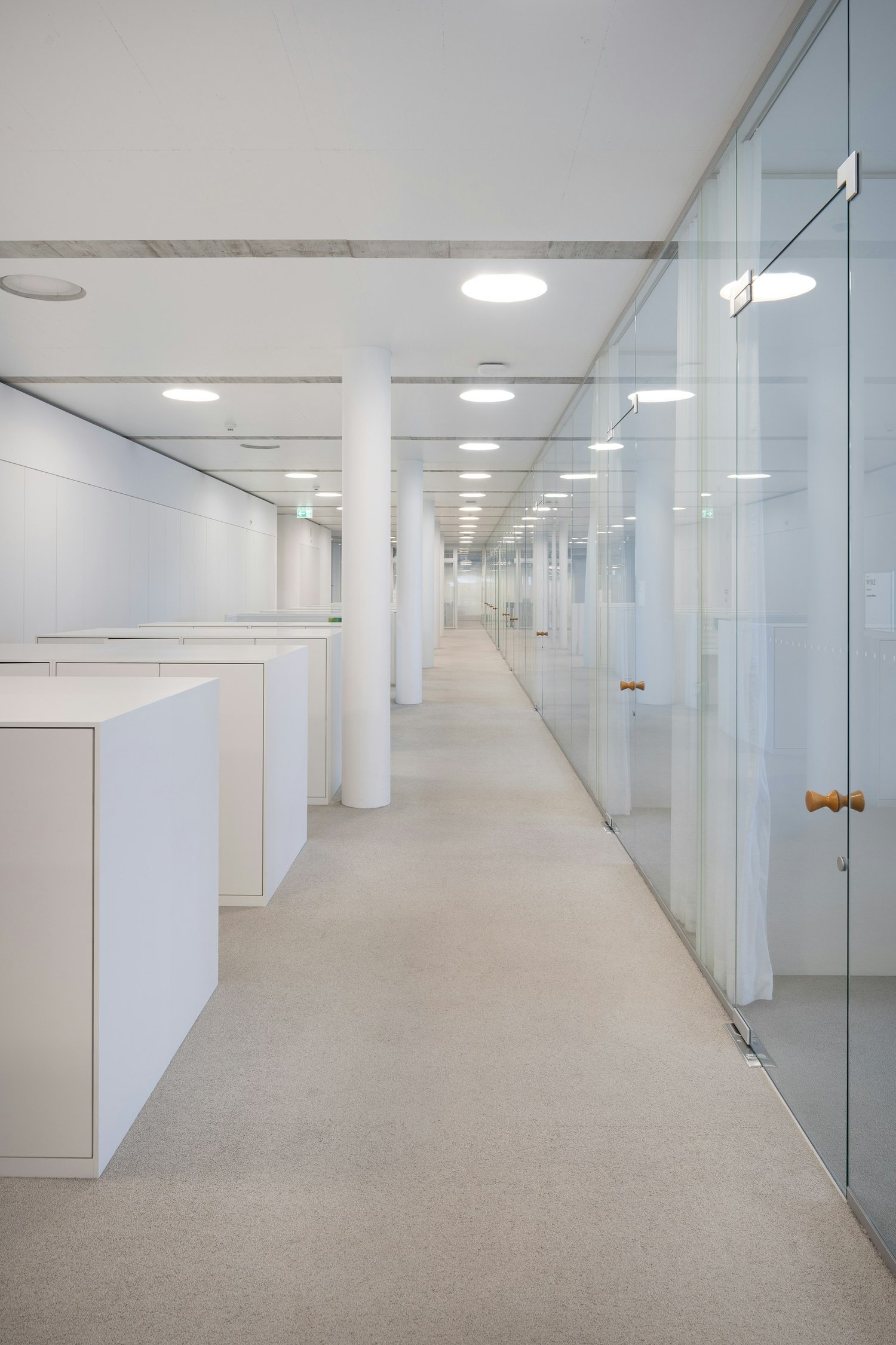 35000m² laboratory, photo 7 of 10