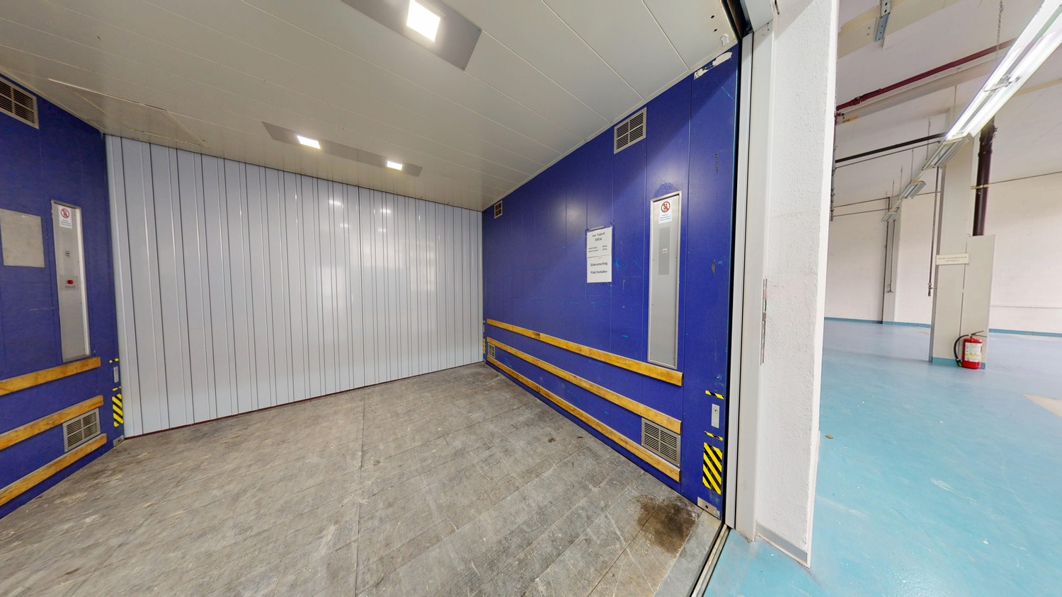 235m² commercial, photo 8 of 8