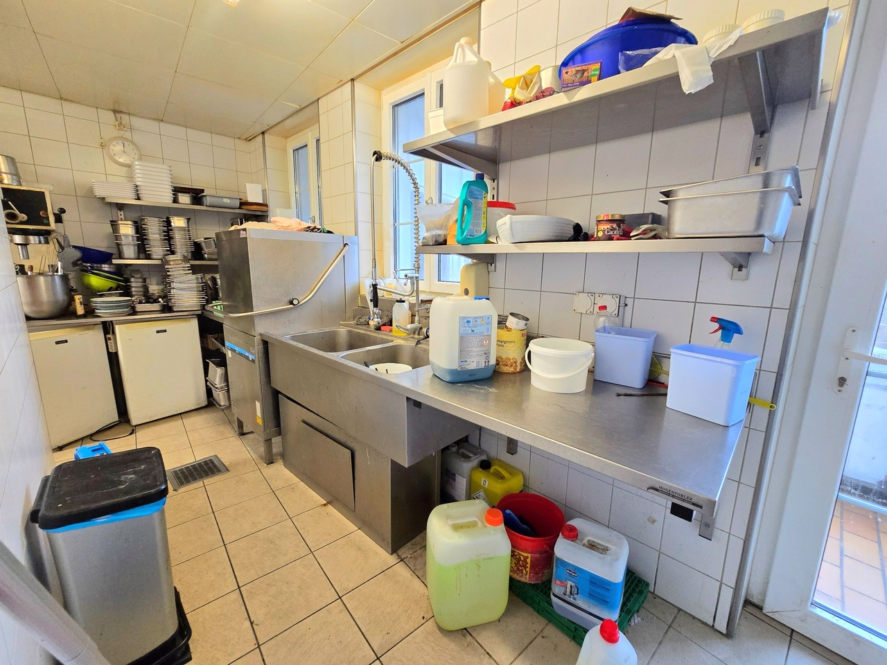 338m² restaurant, photo 5 of 7