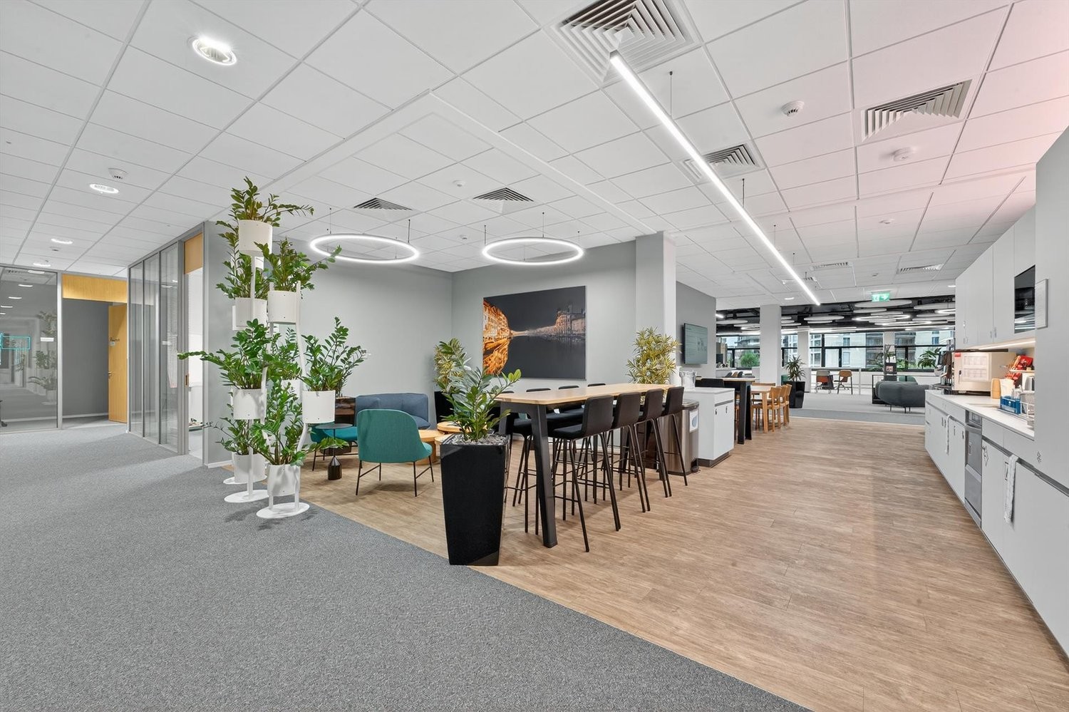 1600m² office, photo 9 of 10