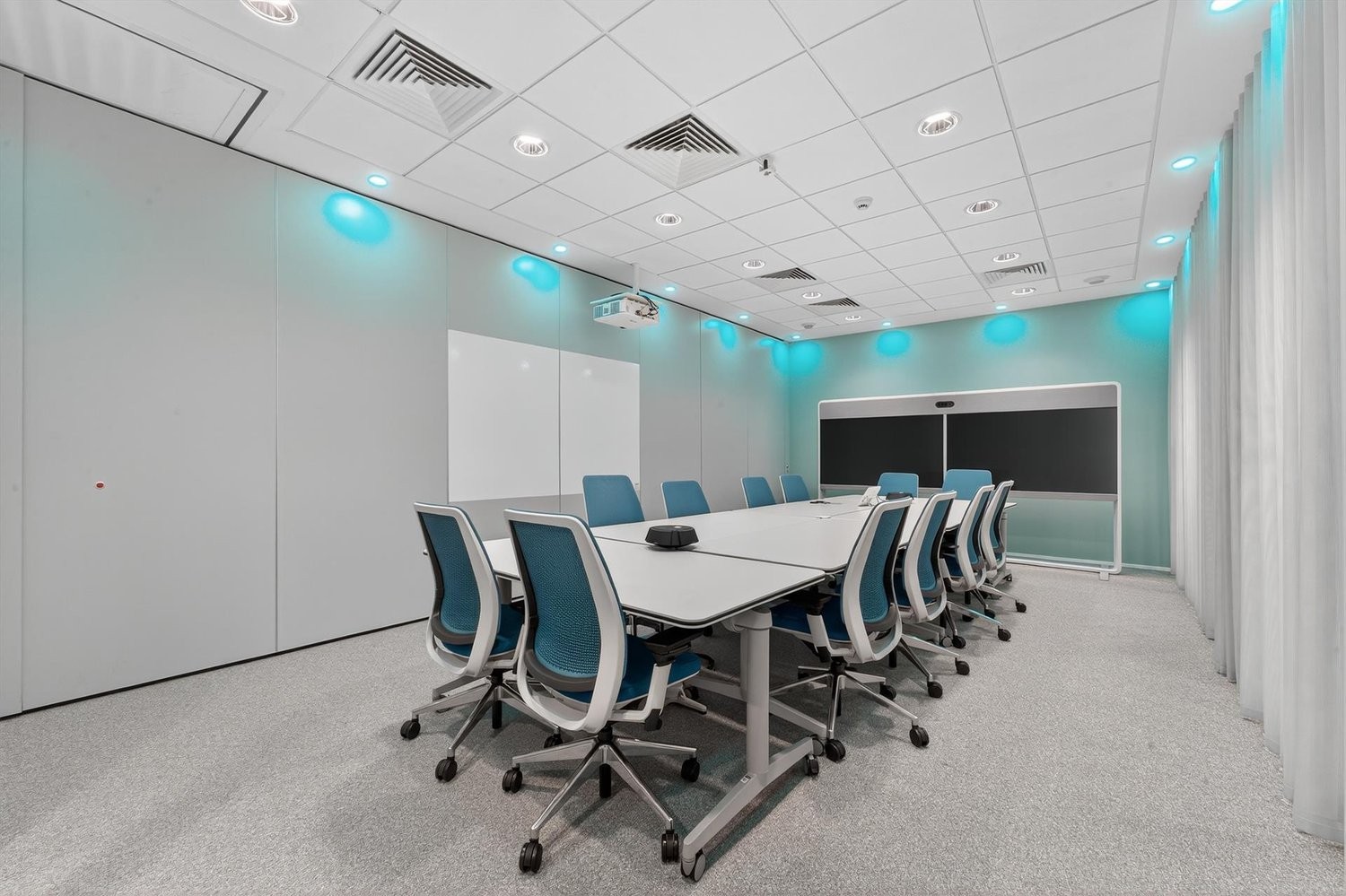 1600m² office, photo 8 of 10
