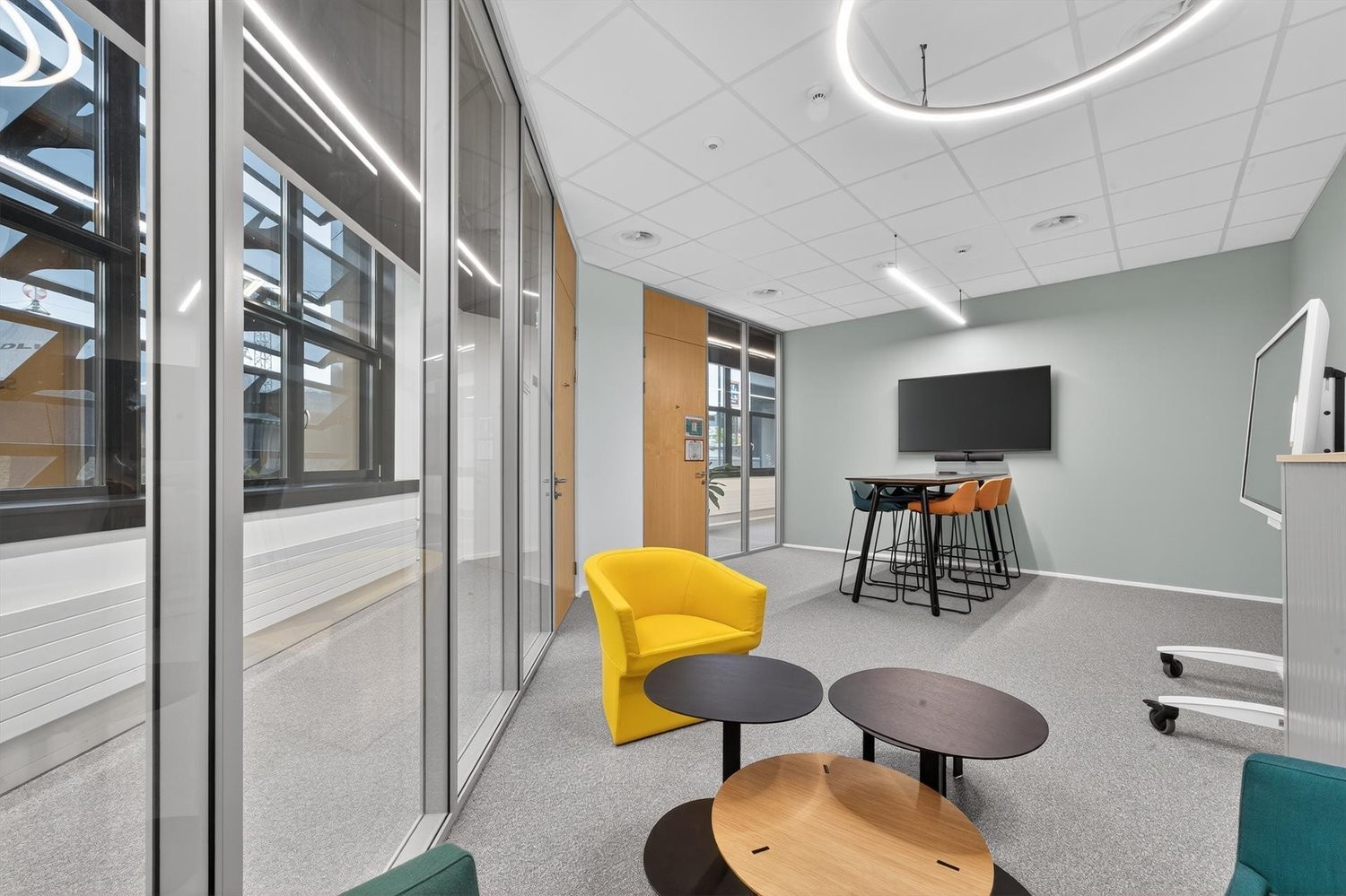 1600m² office, photo 6 of 10
