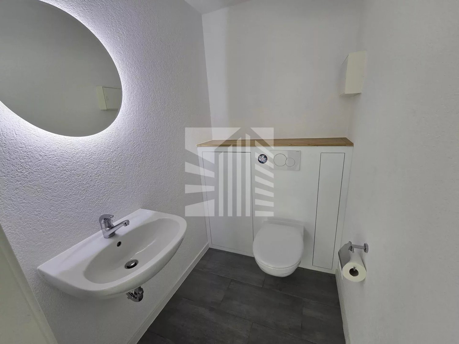 70m² shop, photo 7 of 10