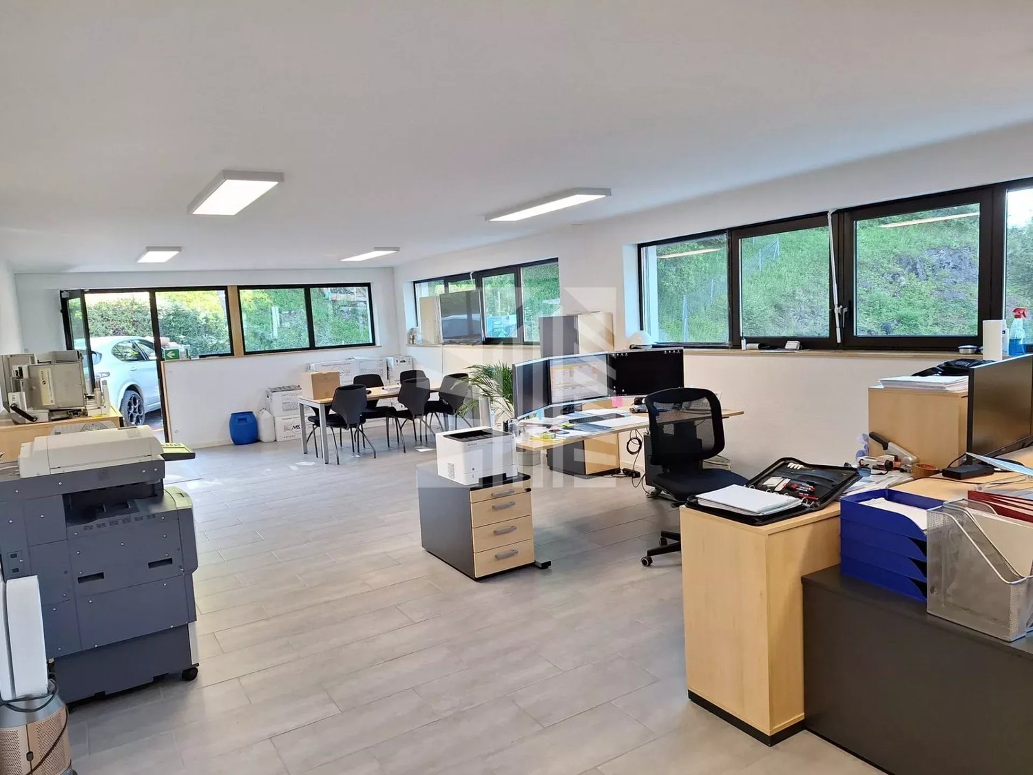 70m² shop, photo 4 of 10