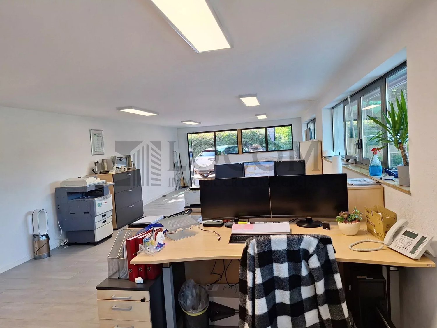 70m² shop, photo 10 of 10