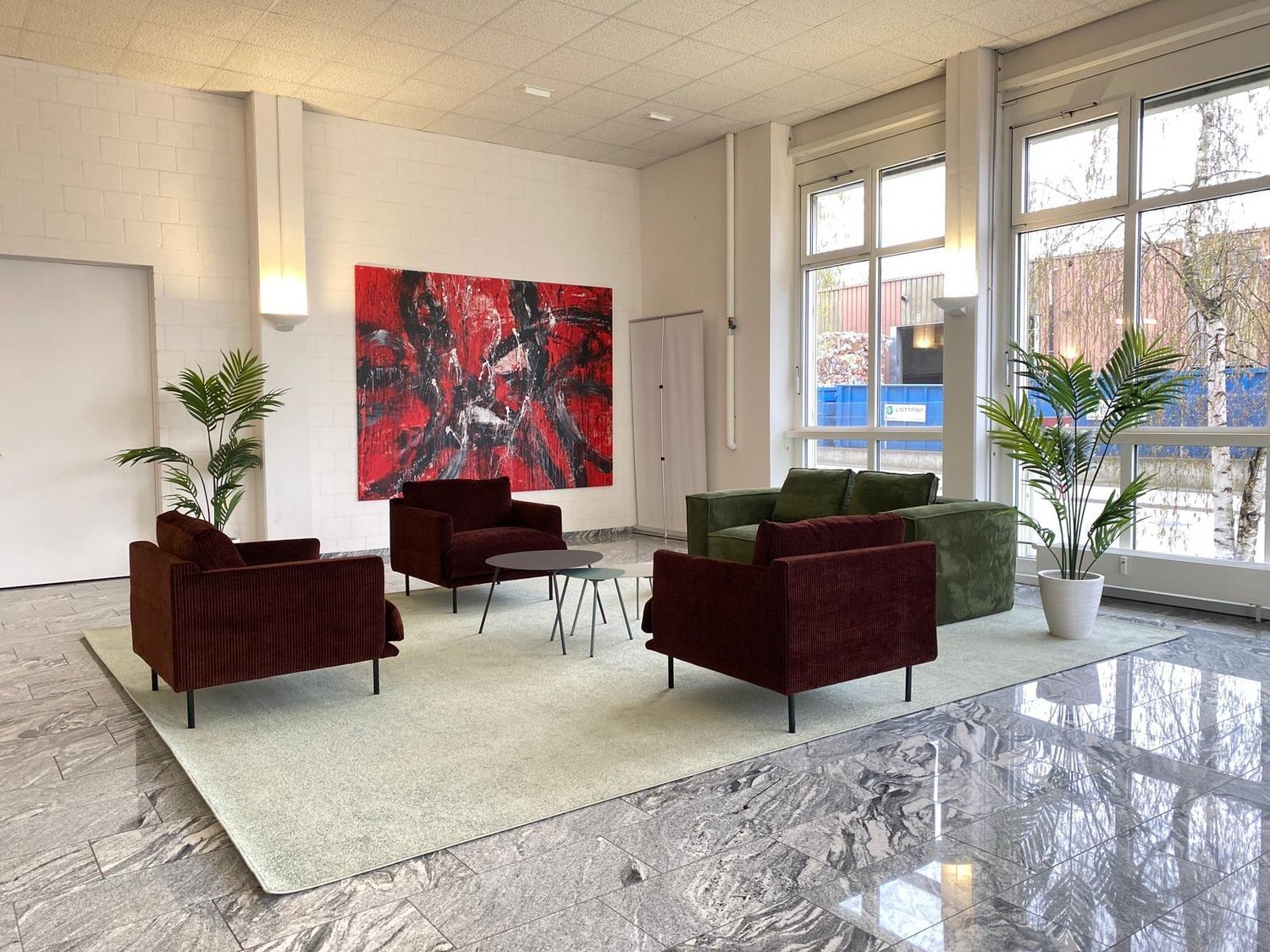 154m² commercial