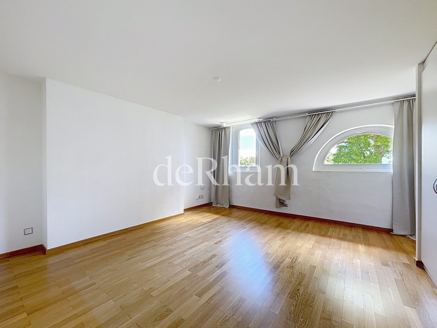8 ½ rooms apartment