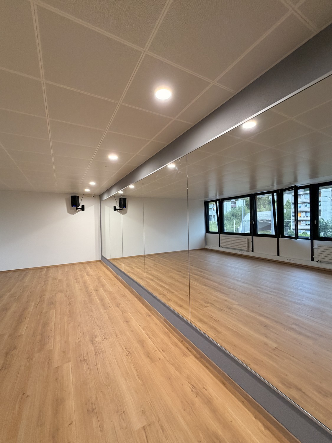 100-150m² commercial, photo 3 of 10