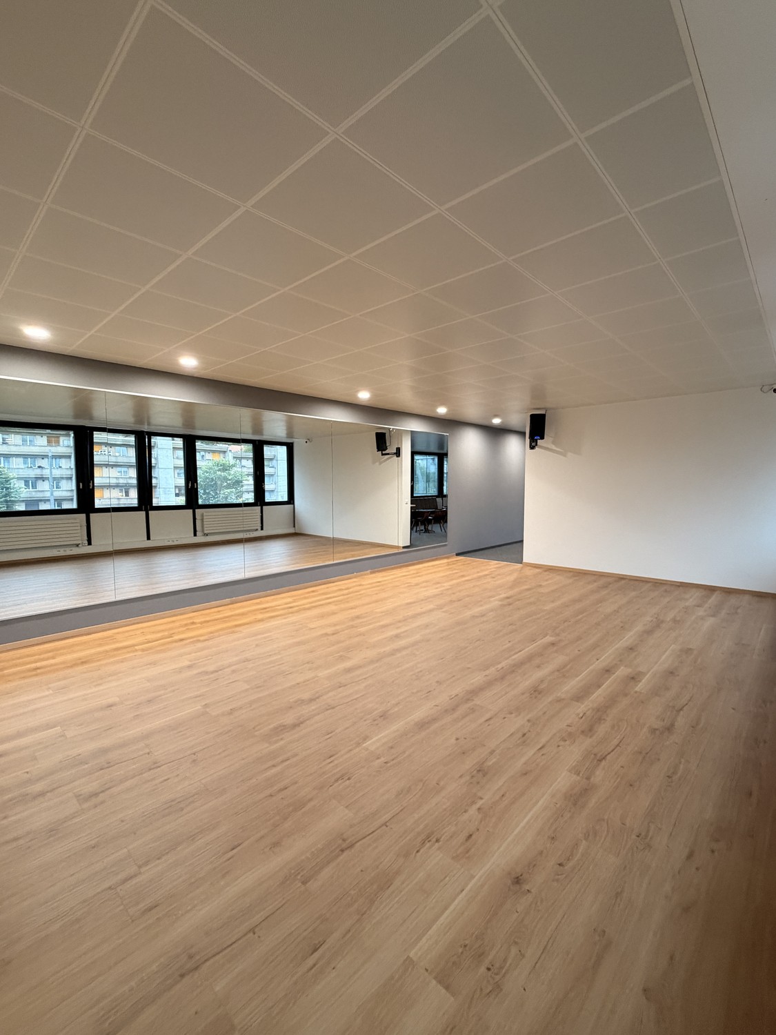 100-150m² commercial, photo 7 of 10