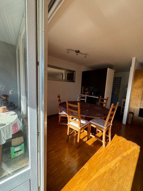 1 room single room