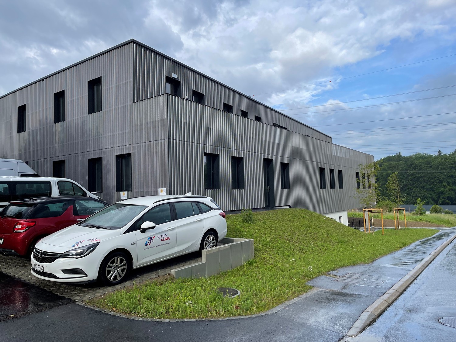 524m² office