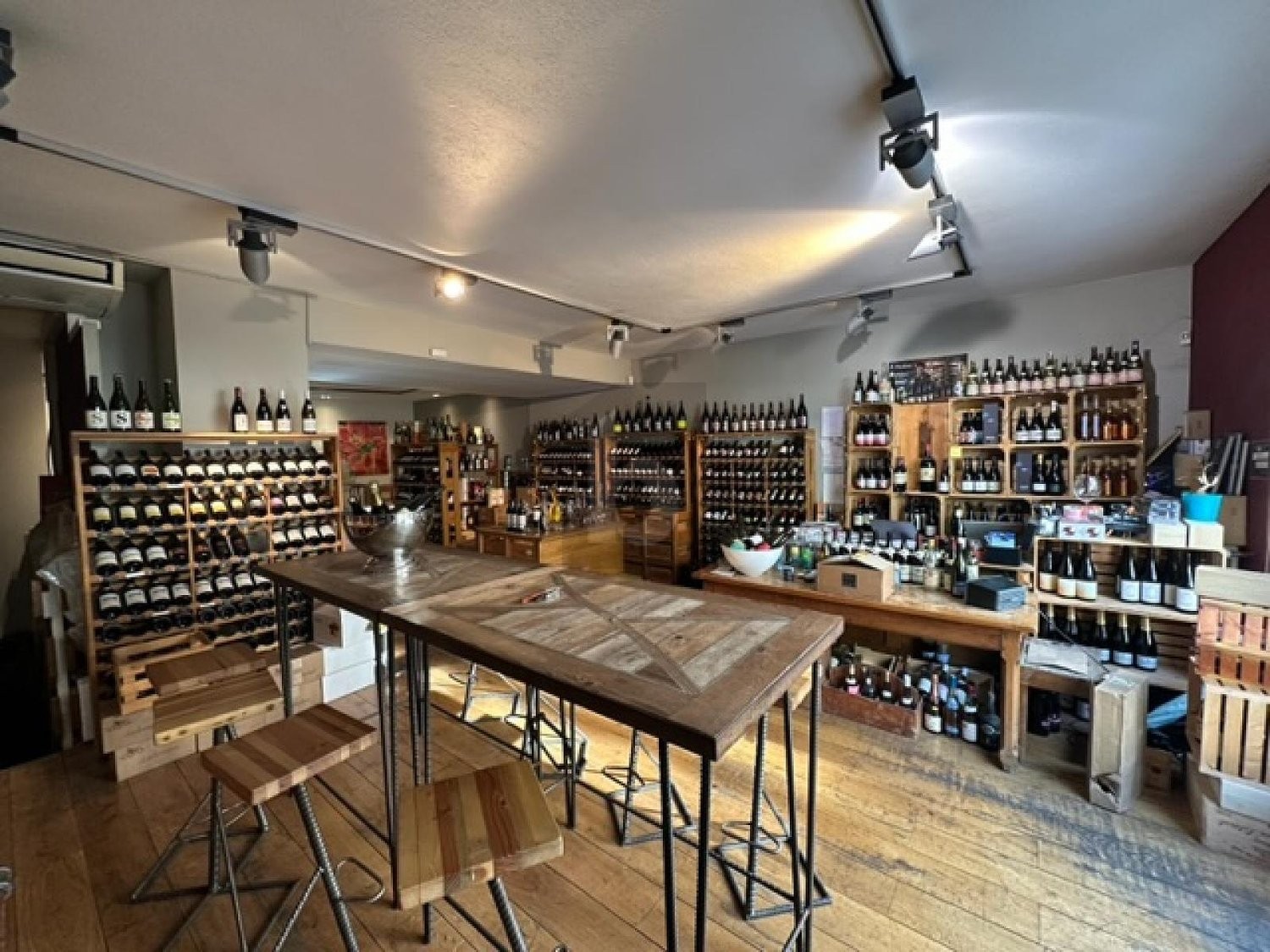 106m² shop, photo 3 of 3