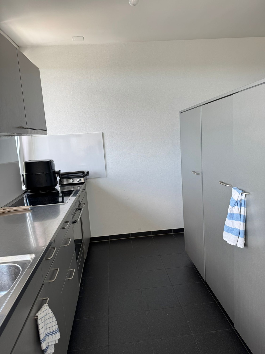 Glatttalstrasse 102, 8052 Zürich - CHF 1200 incl. utilities per month, photo 6 of 6