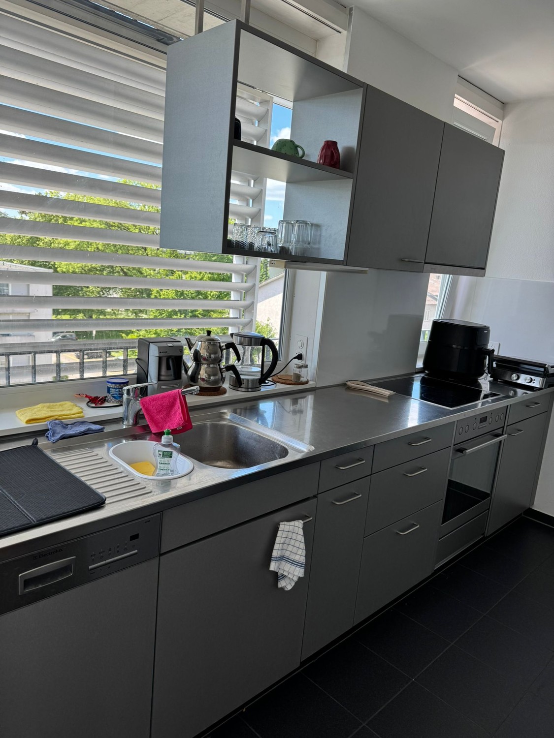 Glatttalstrasse 102, 8052 Zürich - CHF 1200 incl. utilities per month, photo 2 of 6