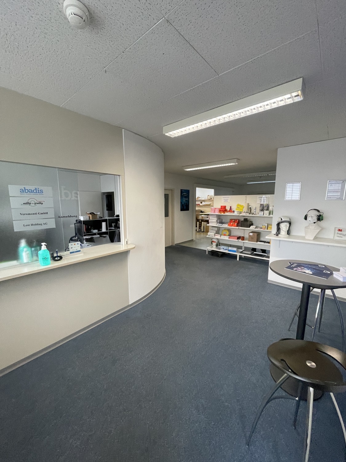 300-1240m² commercial, photo 3 of 10