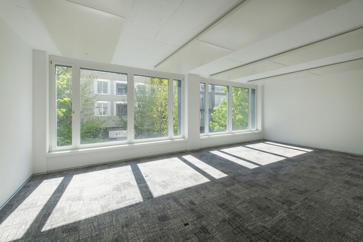 1032m² office, photo 6 of 9