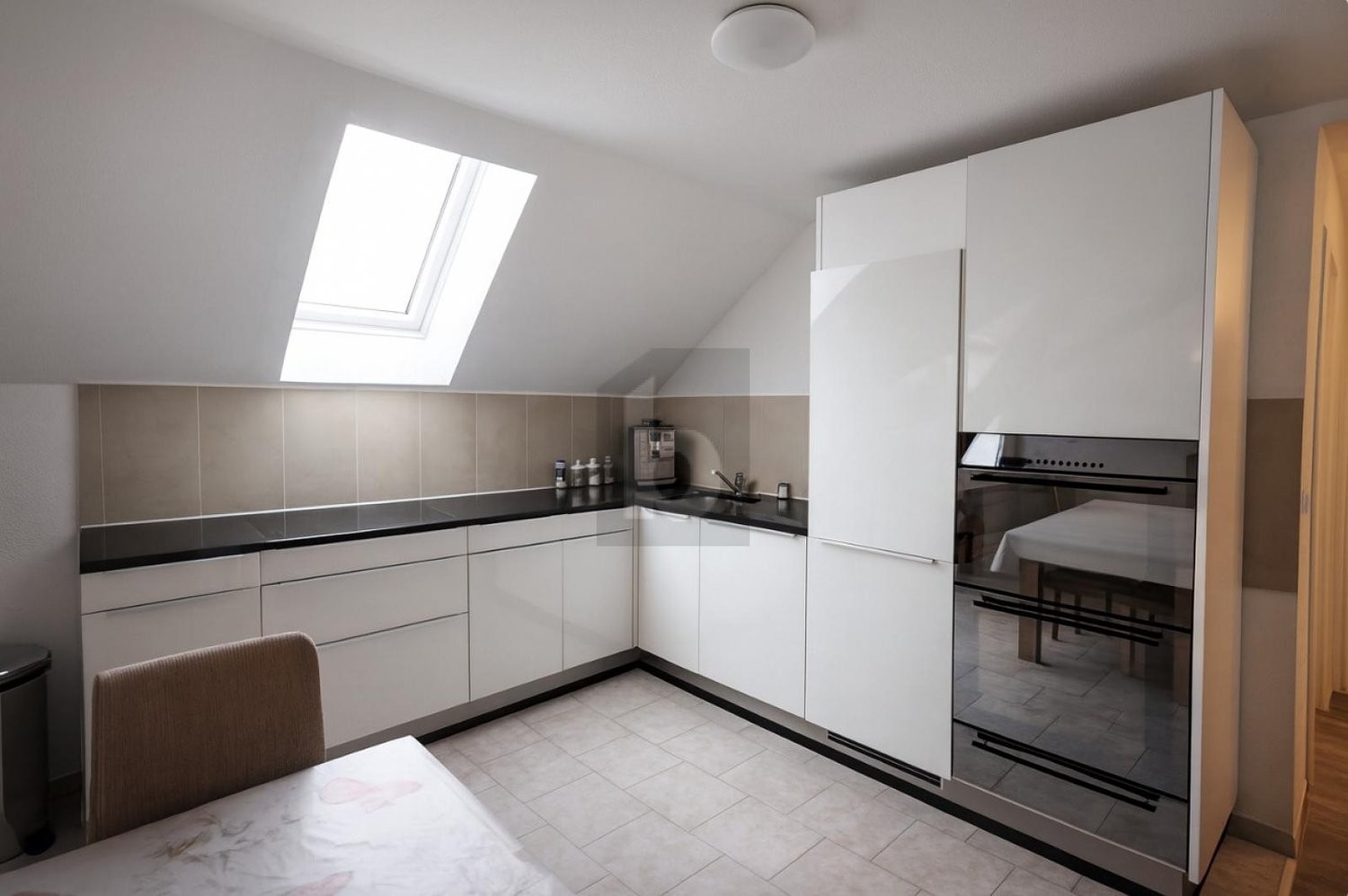 1231m² bâtiment résidentiel / commercial