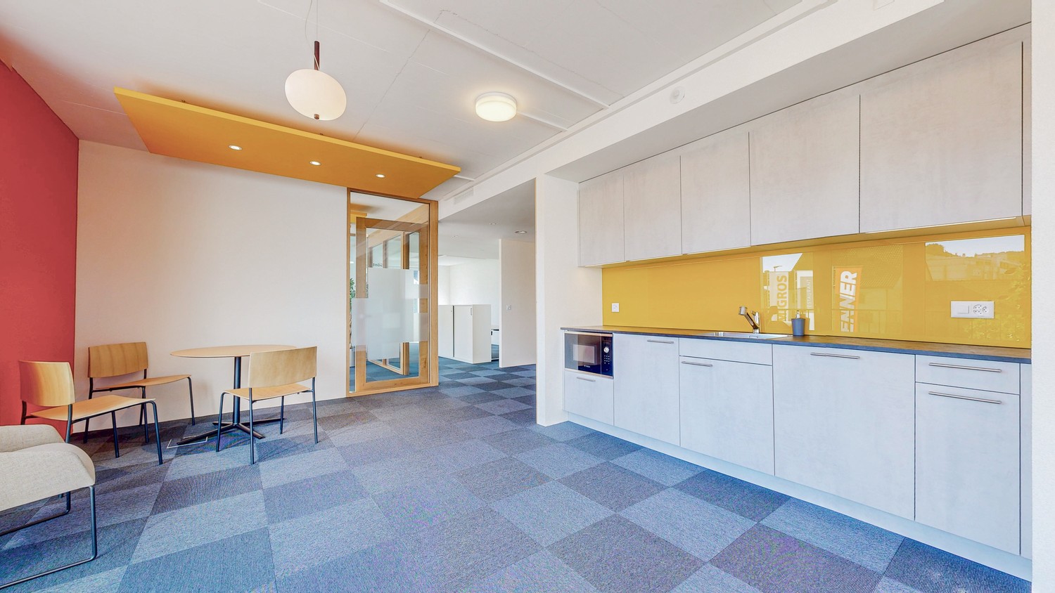 121m² office