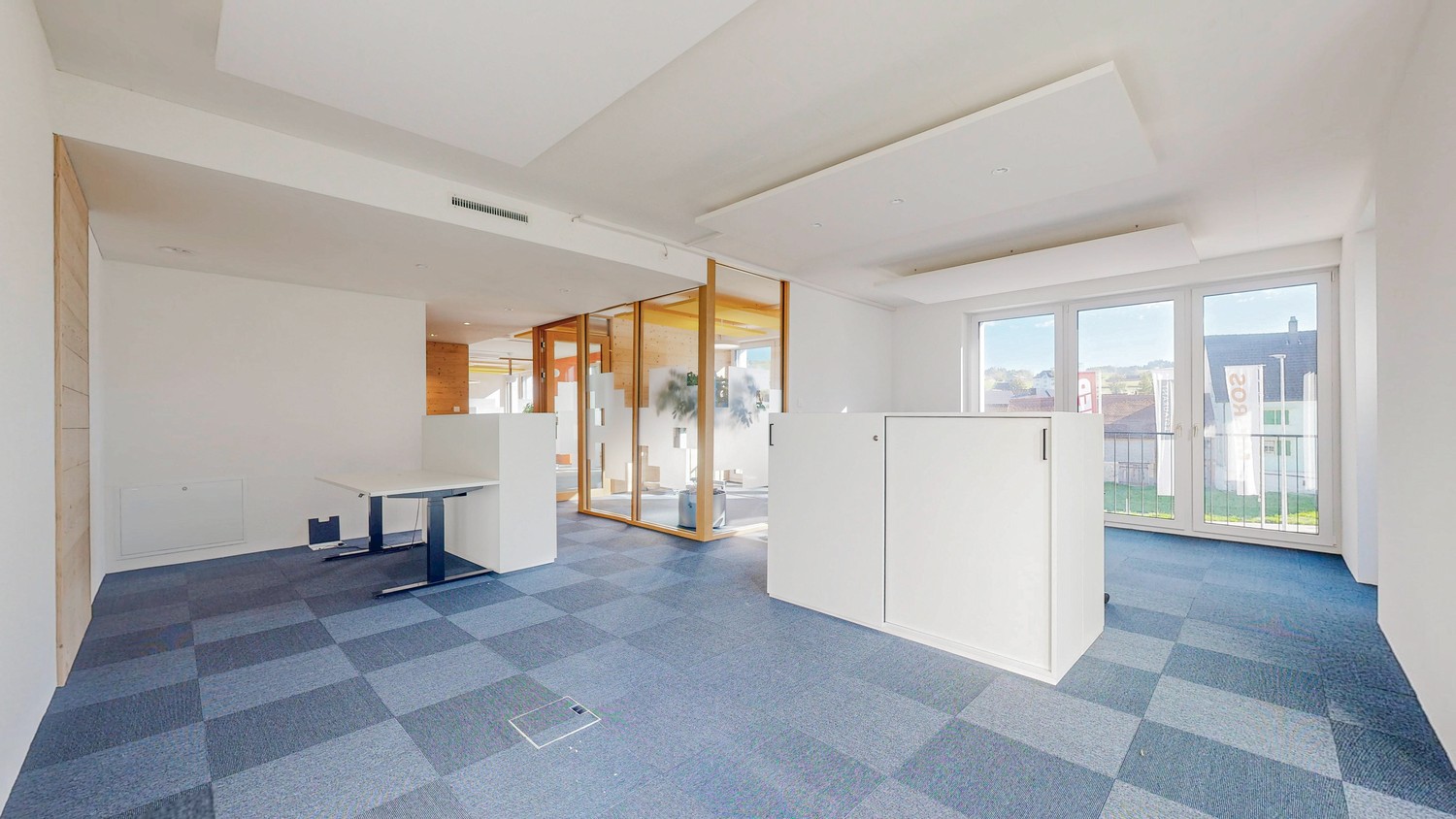 121m² office