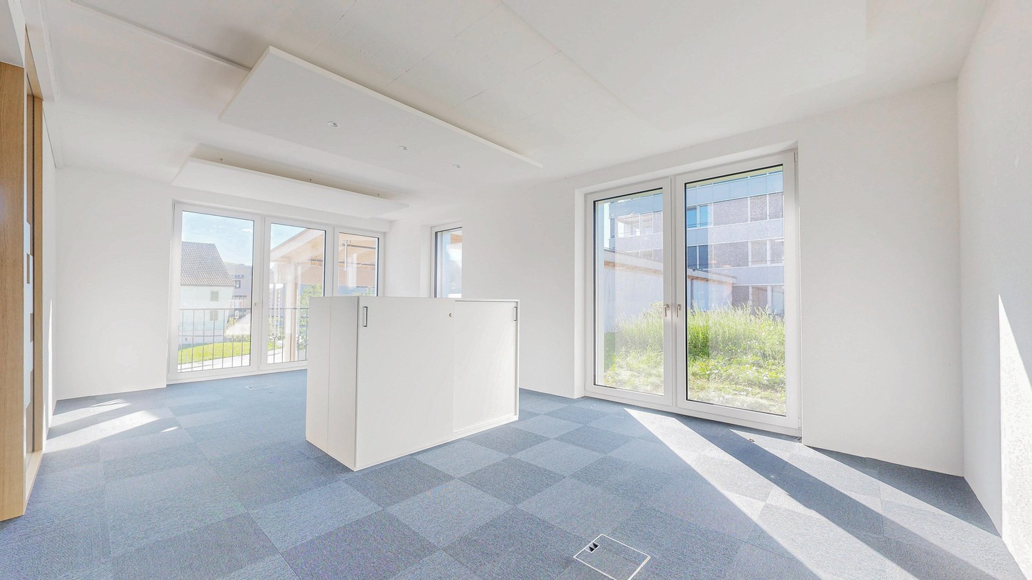 121m² office