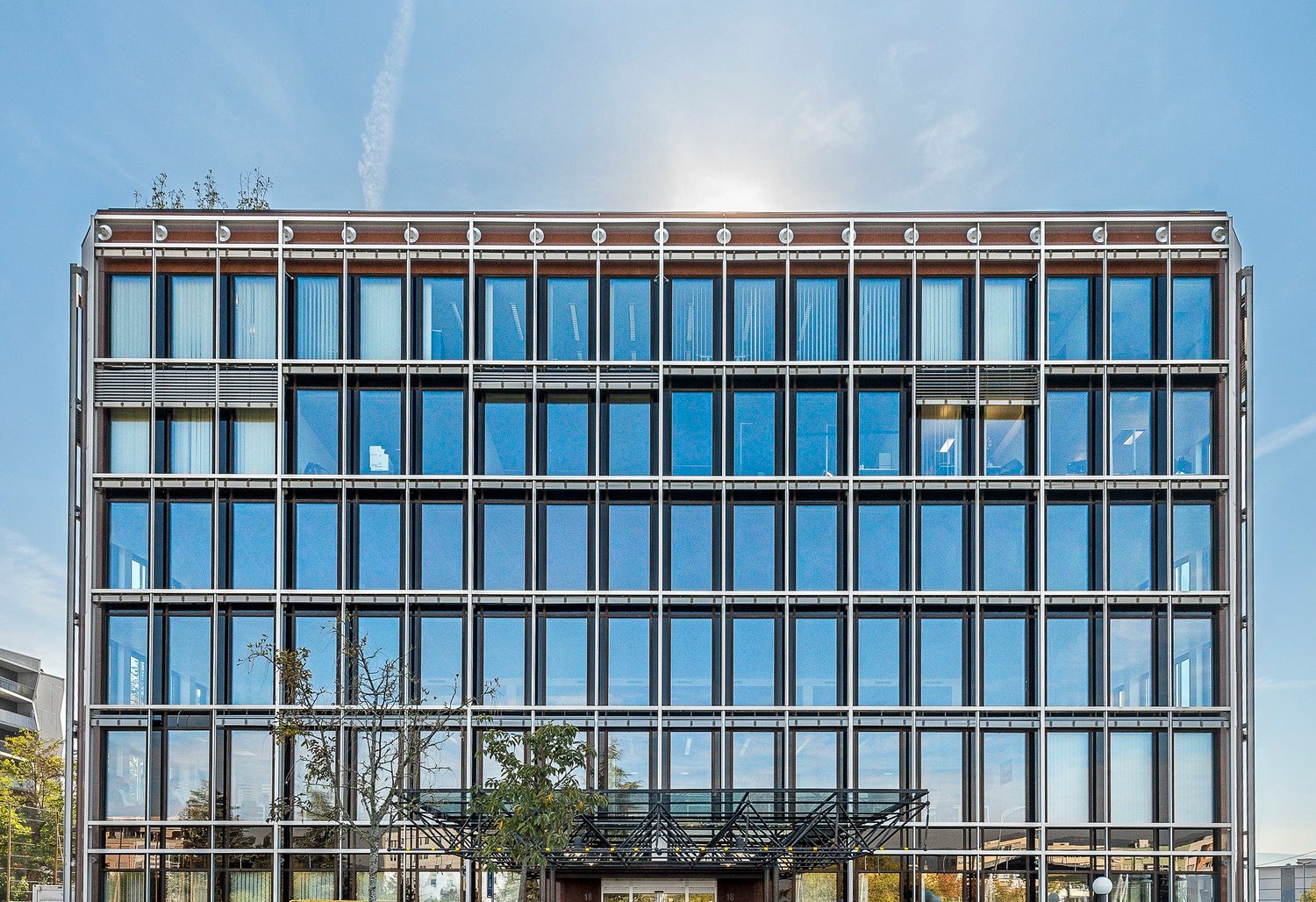 257m² office, photo 1 of 3