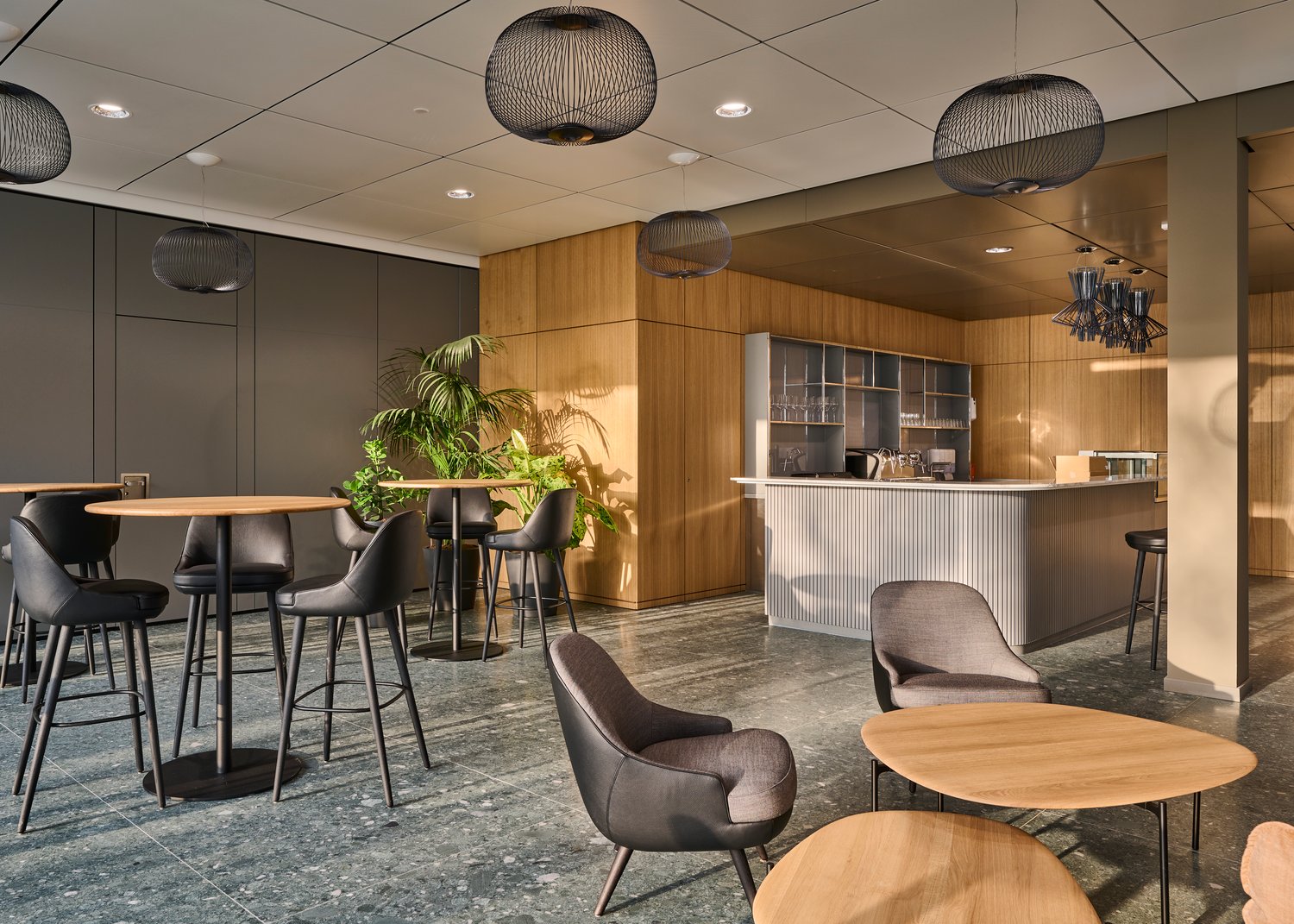 1451m² office, photo 9 of 10