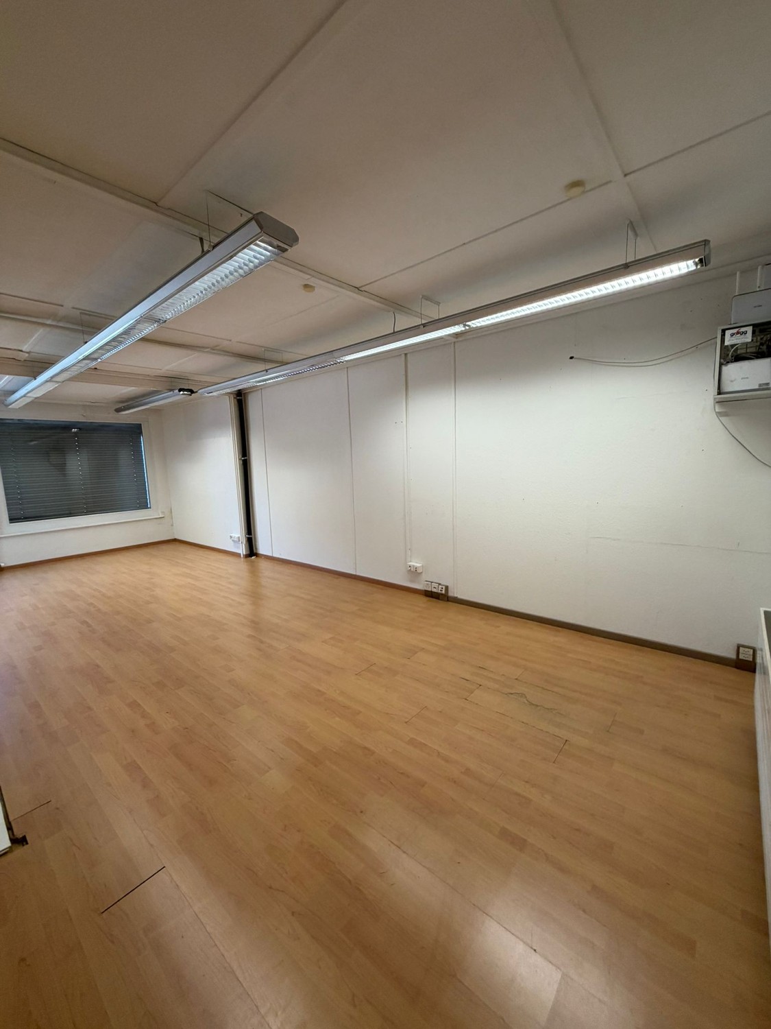 240m² shop, photo 5 of 10