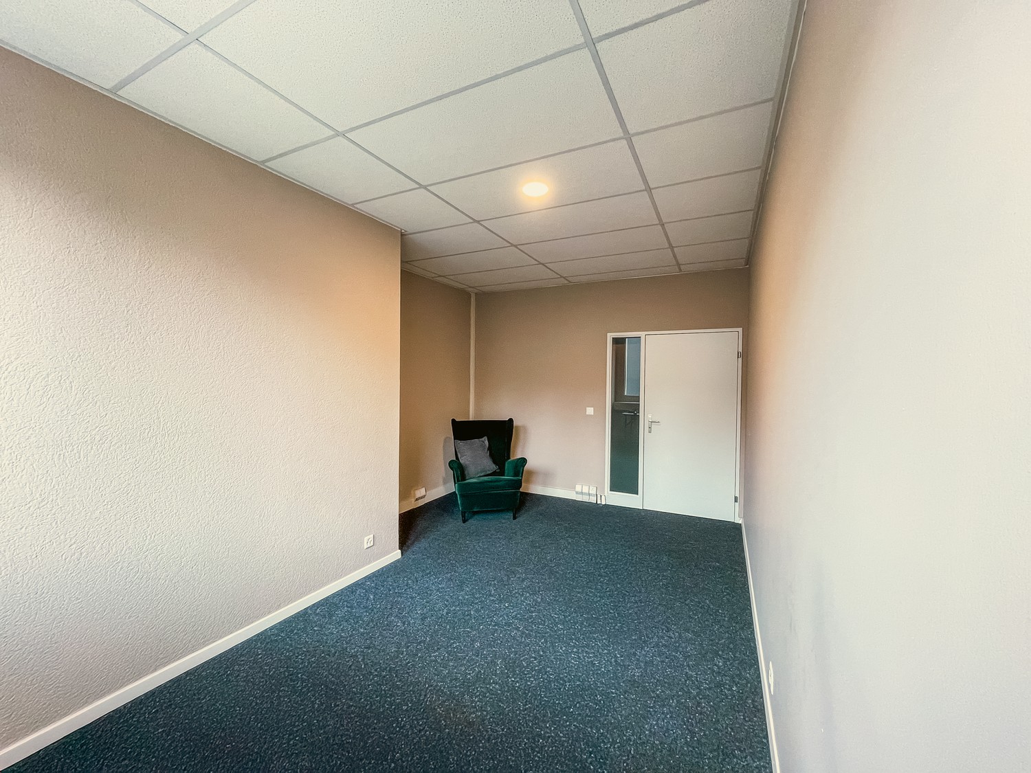 15-70m² office