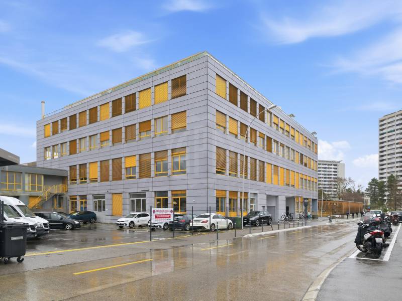 348m² office, photo 1 of 10