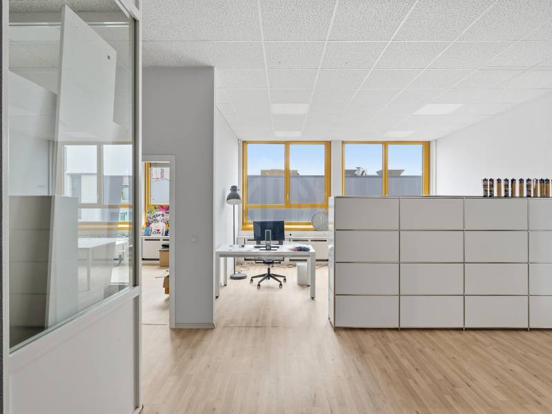 348m² office, photo 9 of 10