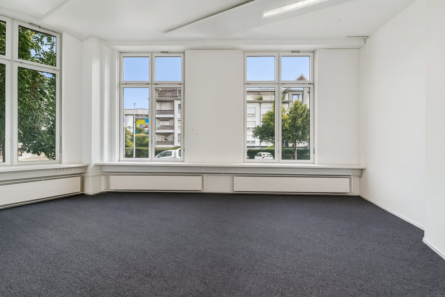 135m² office