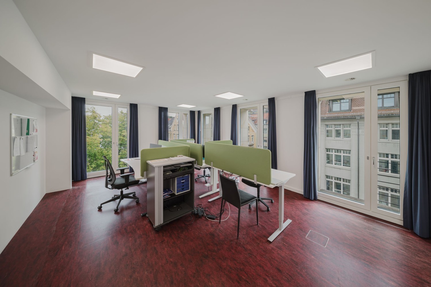 447m² office, photo 7 of 10