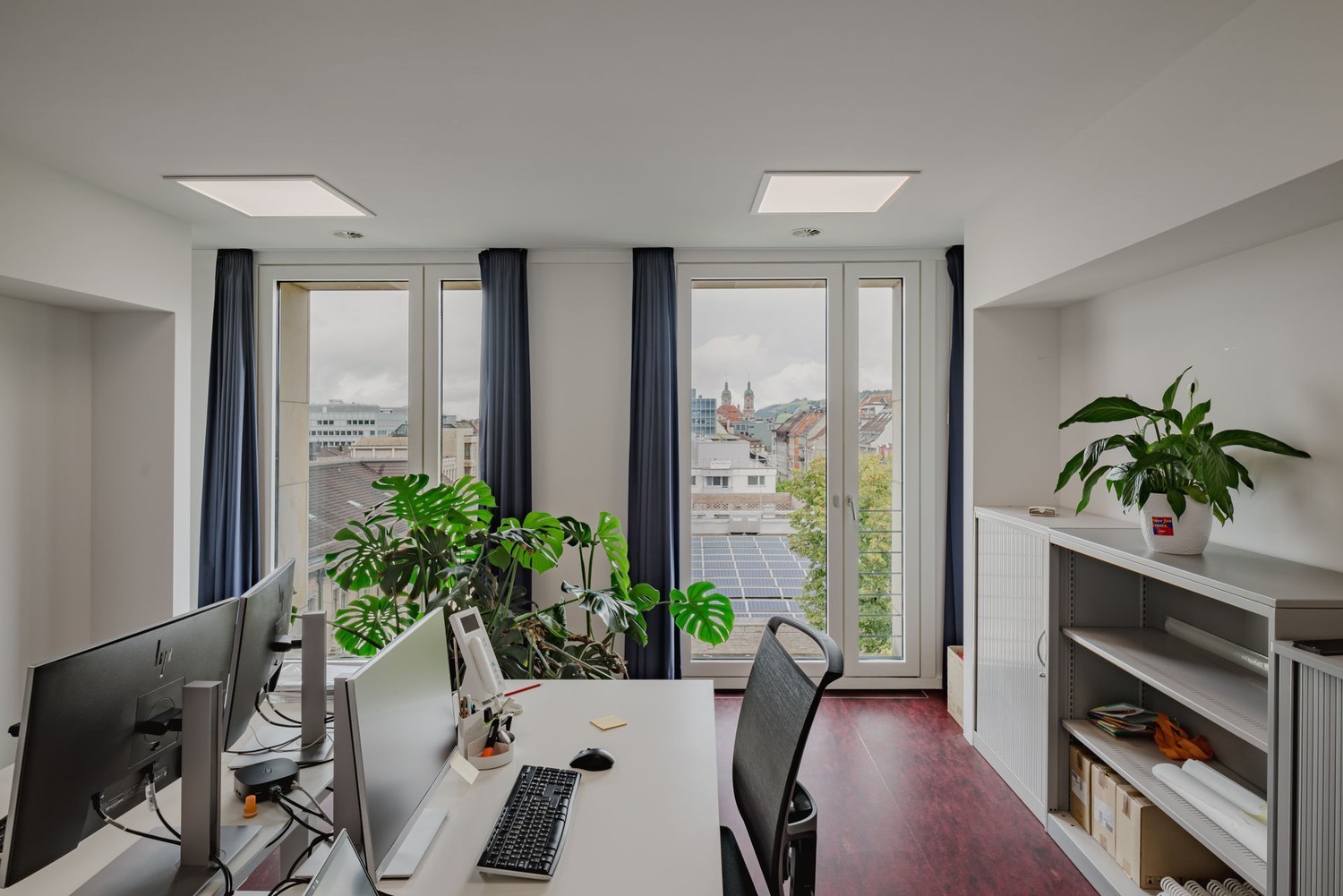 447m² office, photo 2 of 10