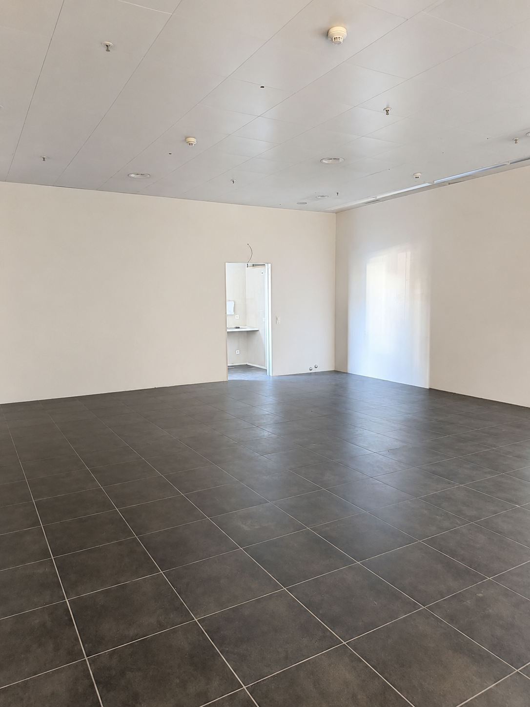 88m² shop, photo 7 of 10