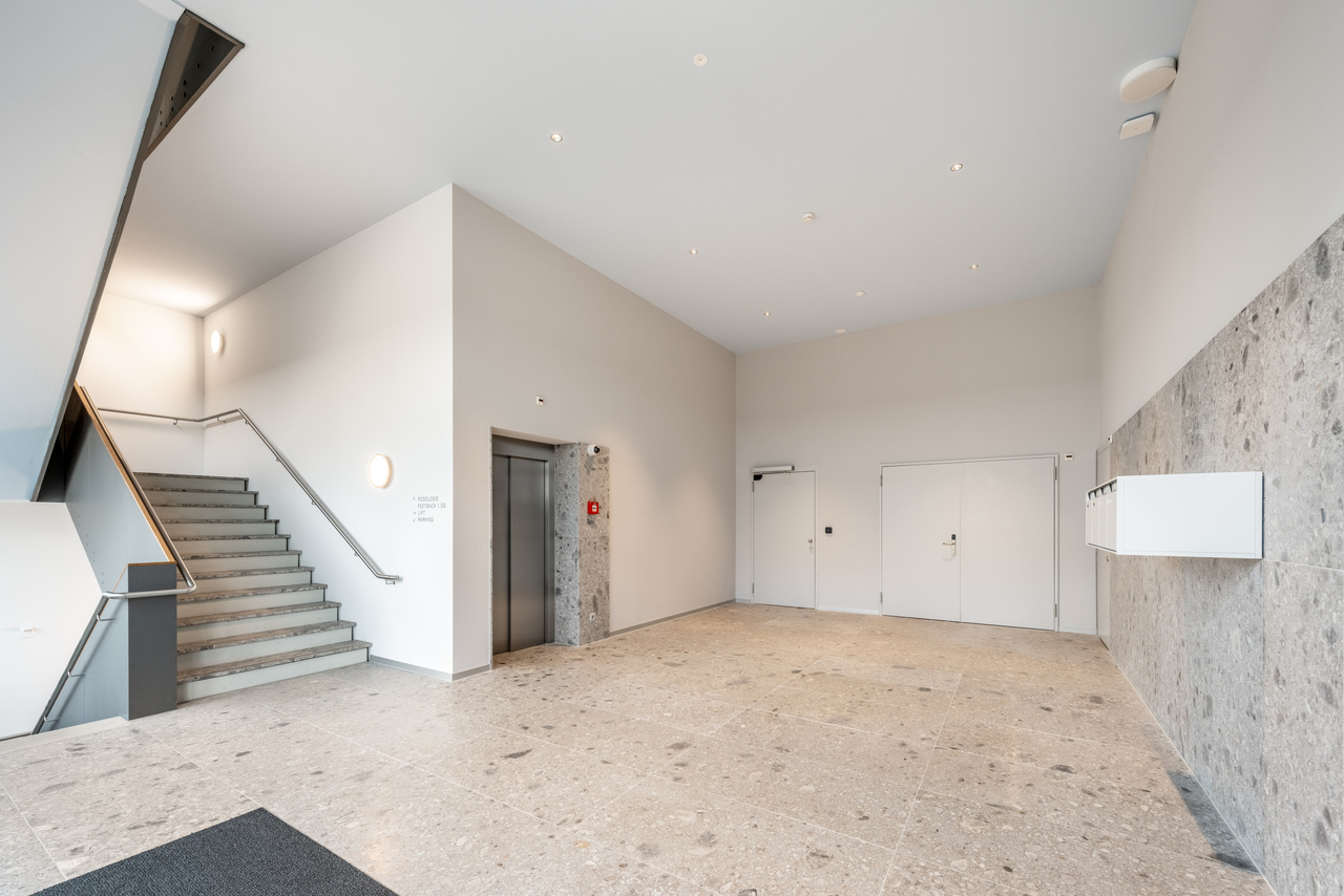 210m² office, photo 3 of 8