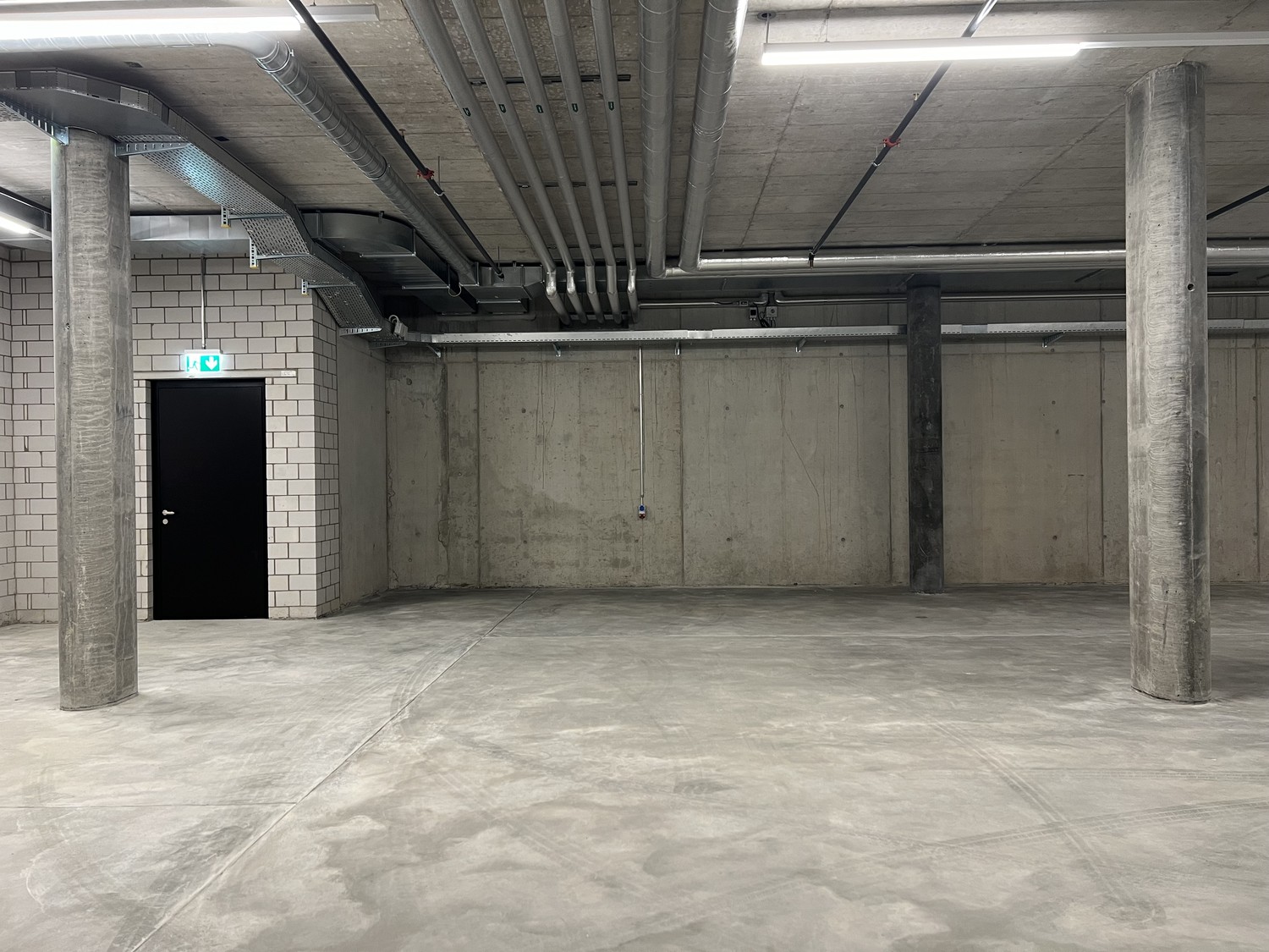 Underground slot