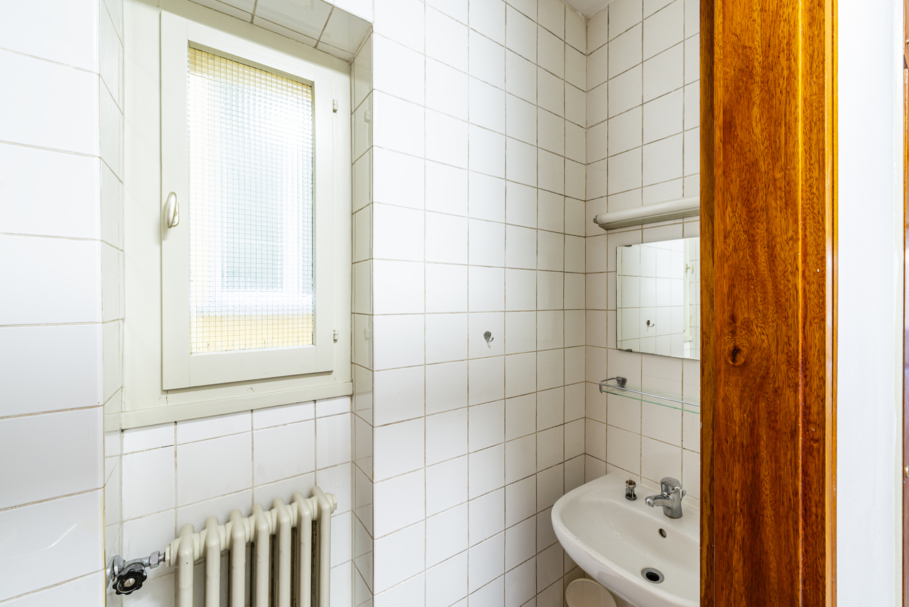 40m² commercial