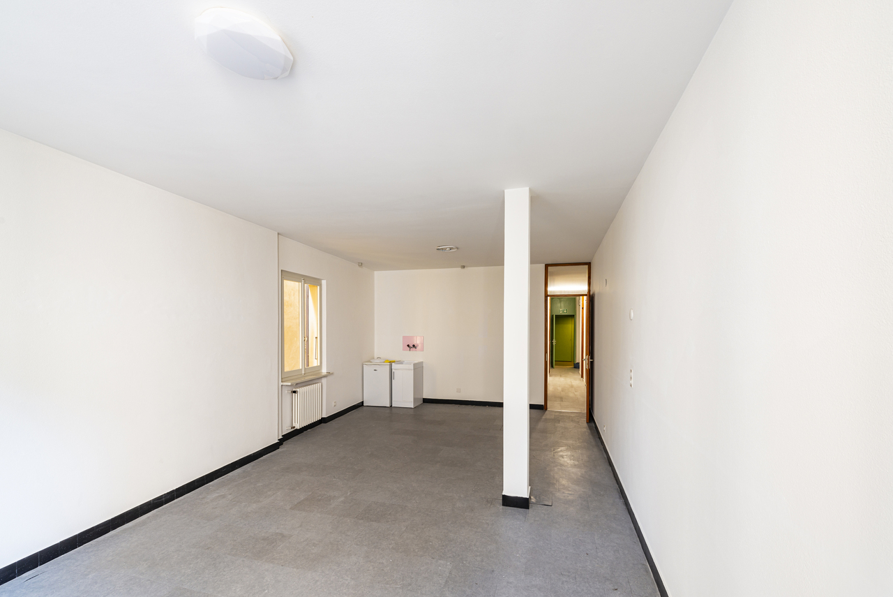 40m² commercial