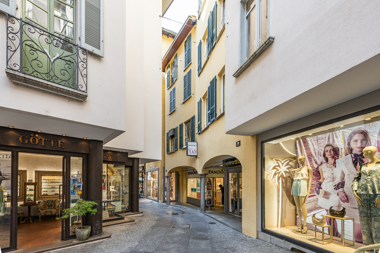 40m² commercial