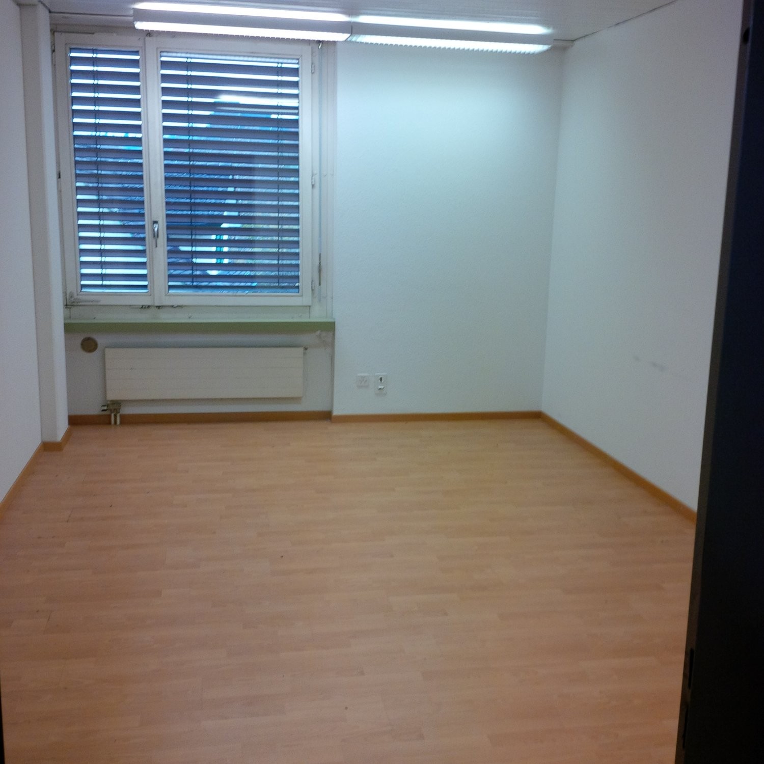 14m² office