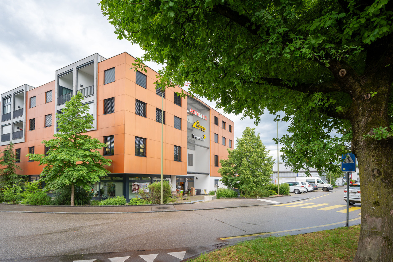 637m² office, photo 2 of 10