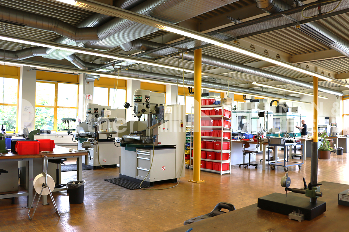 1039m² atelier, photo 5 of 10