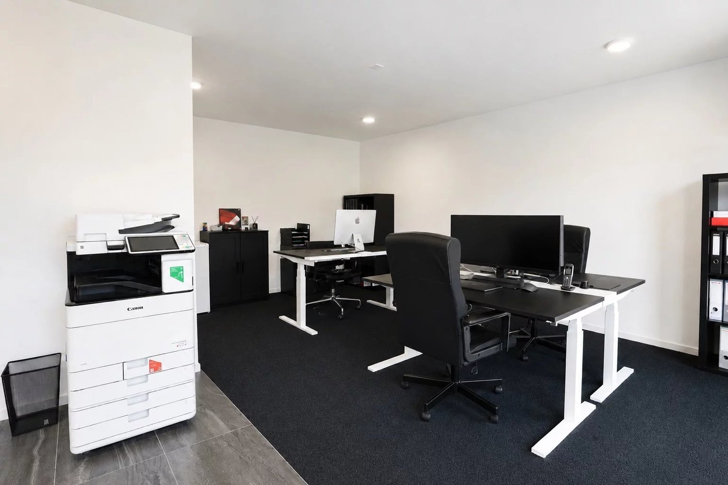 Office, photo 3 of 5