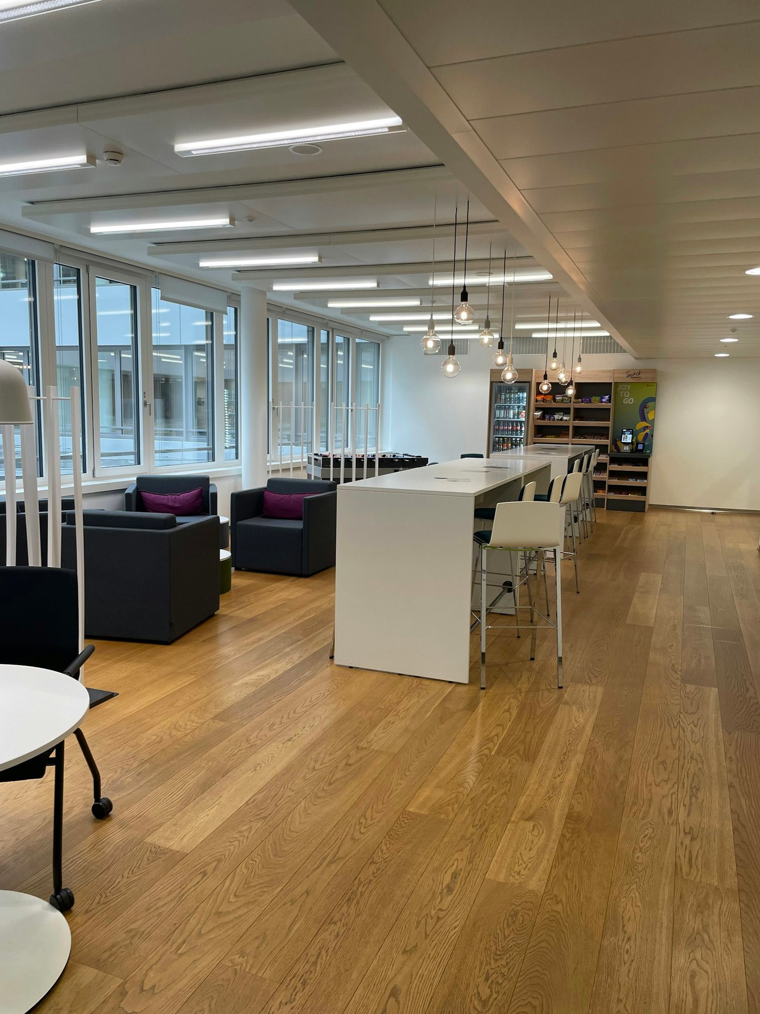 2980m² office