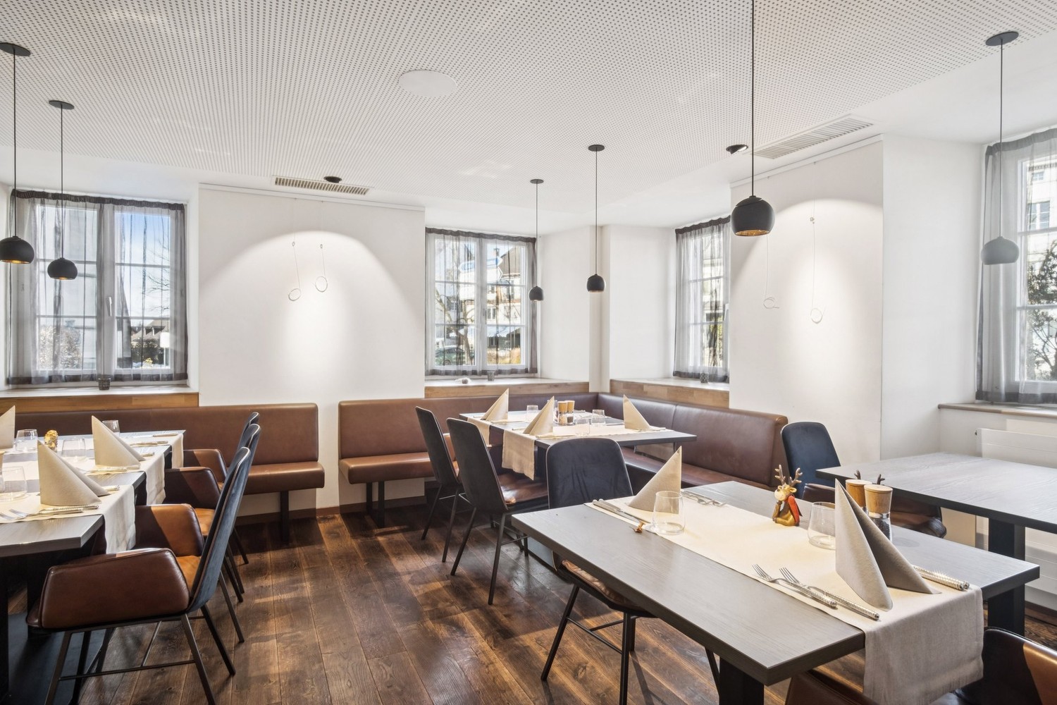 385m² restaurant, photo 8 of 10