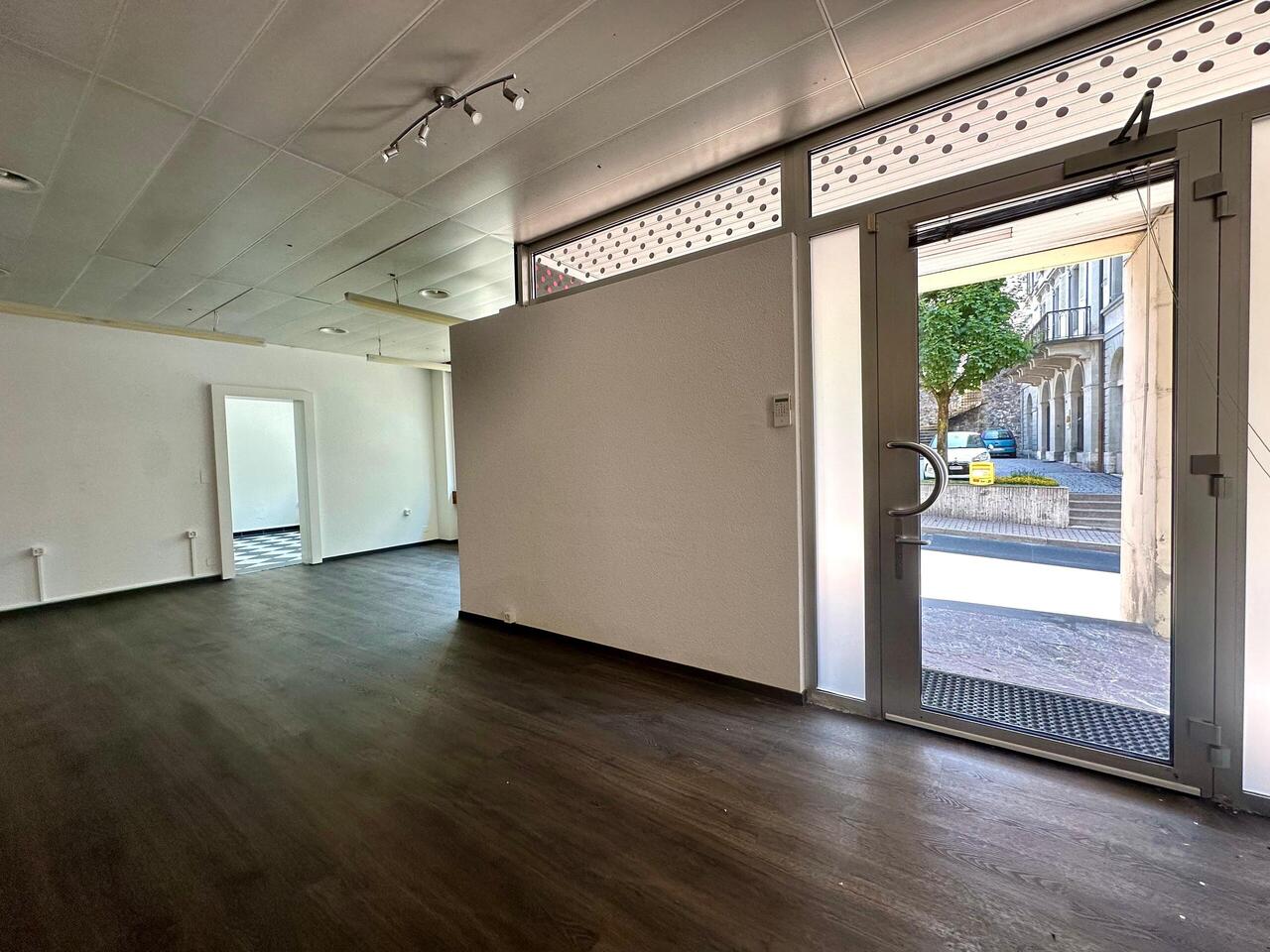 130m² commercial, photo 2 of 5