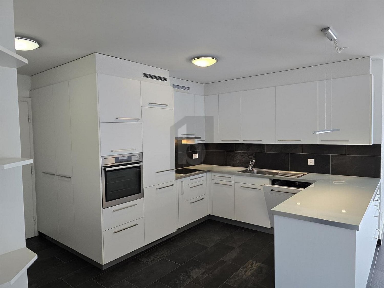 4 ½ rooms apartment, photo 3 of 4