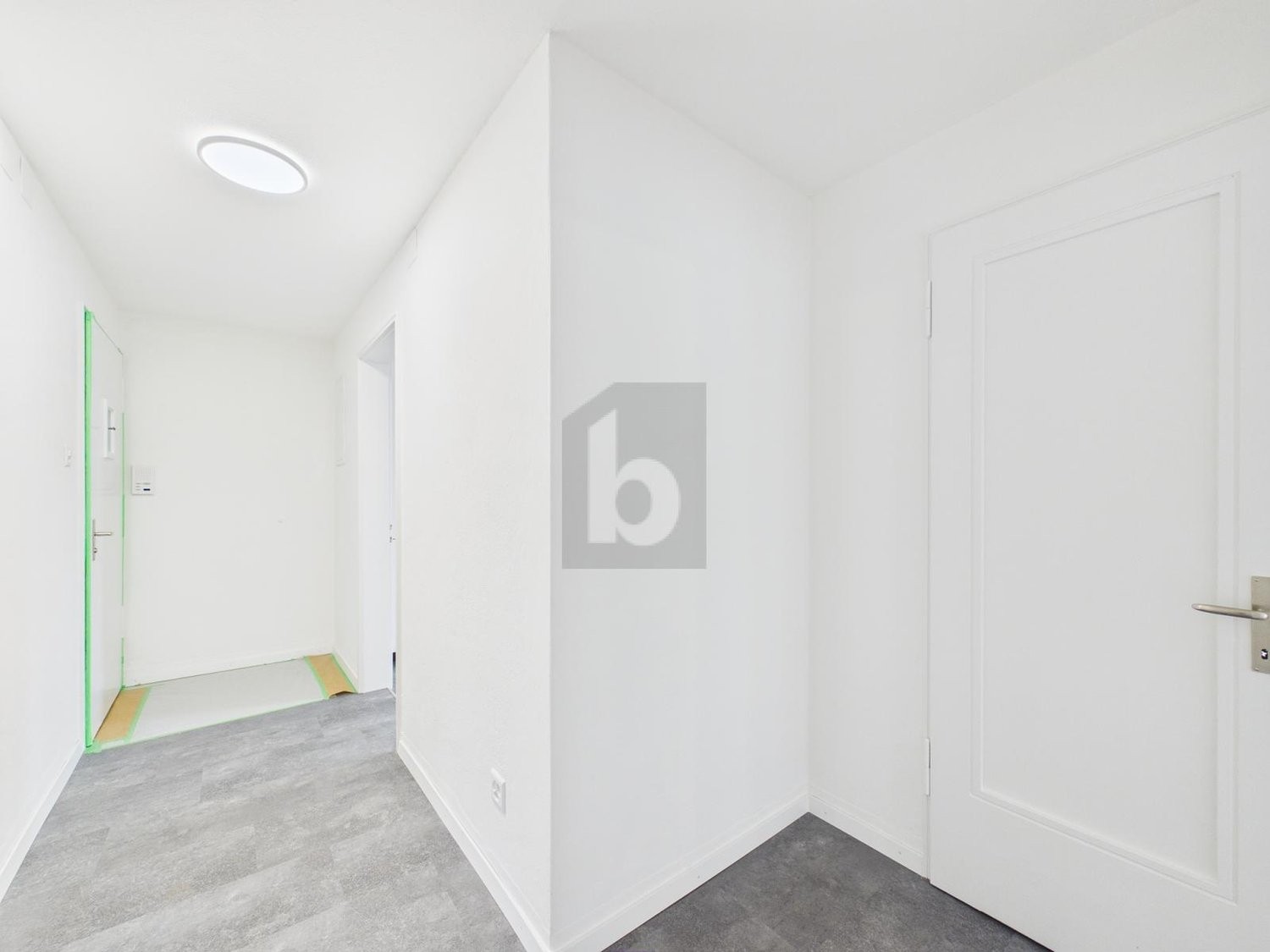 3 rooms apartment, photo 3 of 4