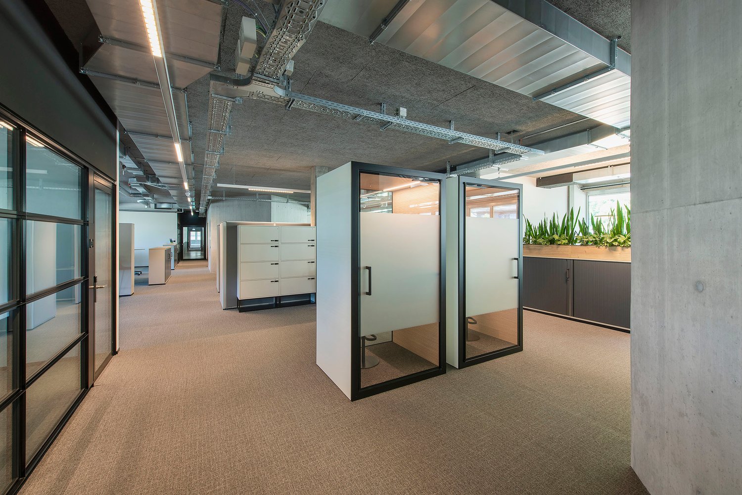 2000m² office, photo 6 of 10