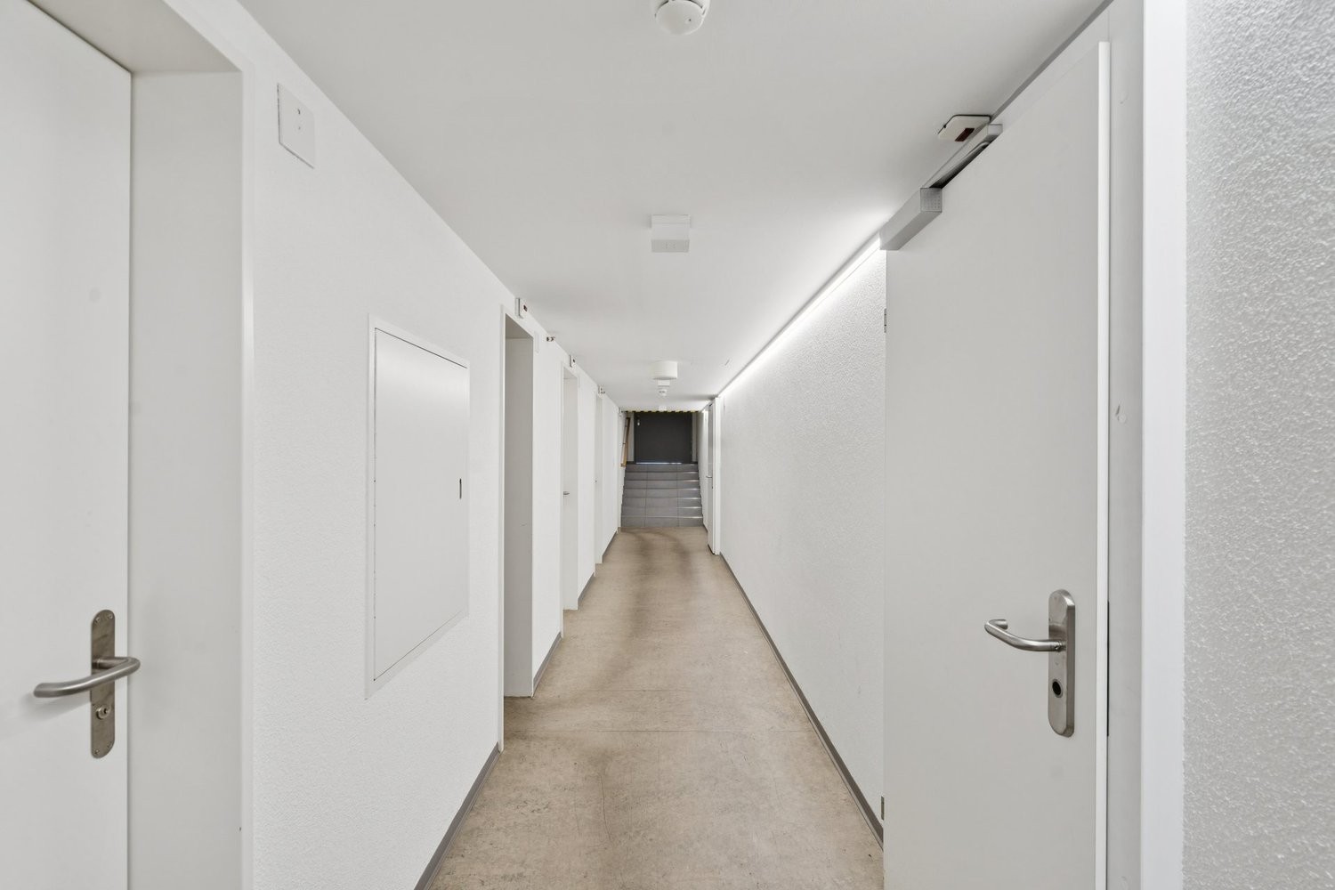 151m² office